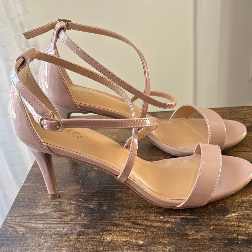 Thalia Sodi Darria Strappy Heels Nude Patent Leather – Size 10